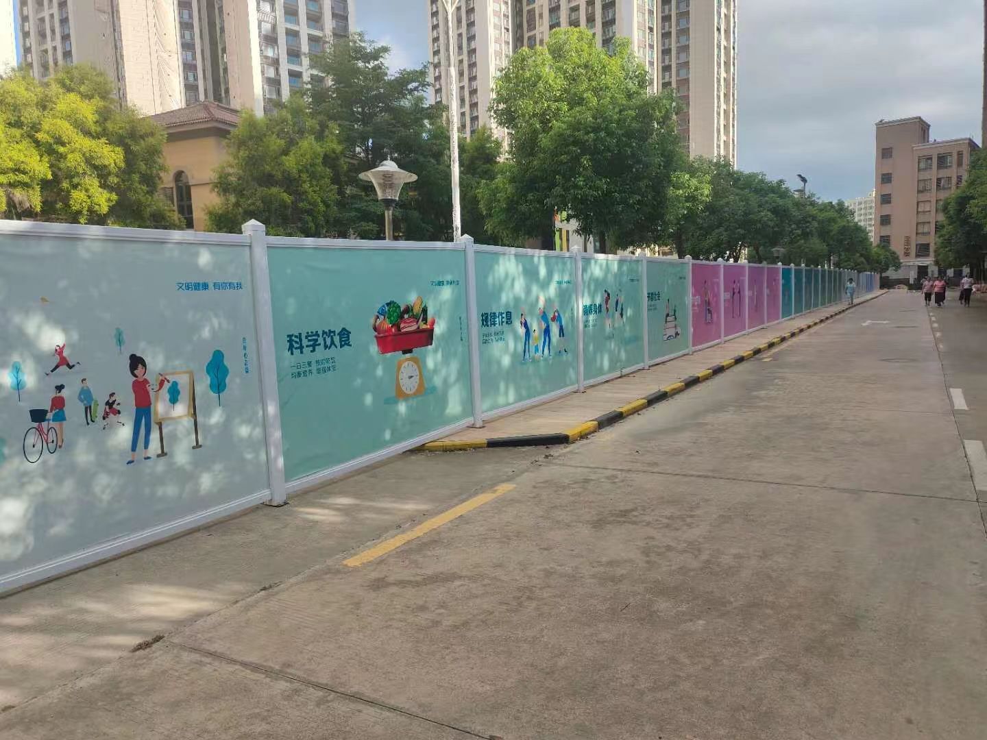 深圳a型圍擋多少錢？價(jià)格根據(jù)哪些因素來定？【旭東鋼構(gòu)圍擋廠家】